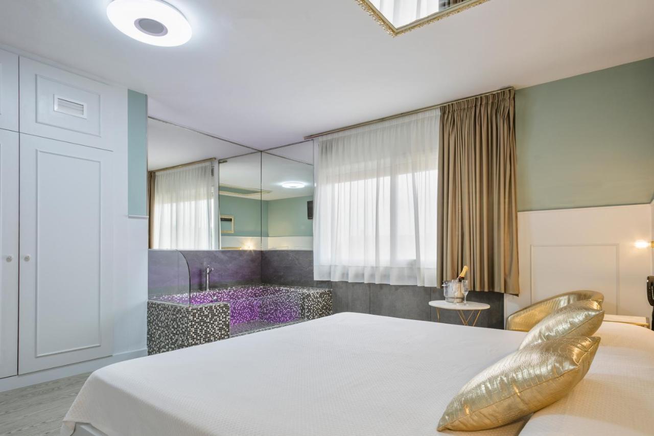 Hotel H Ґранульєс Екстер'єр фото