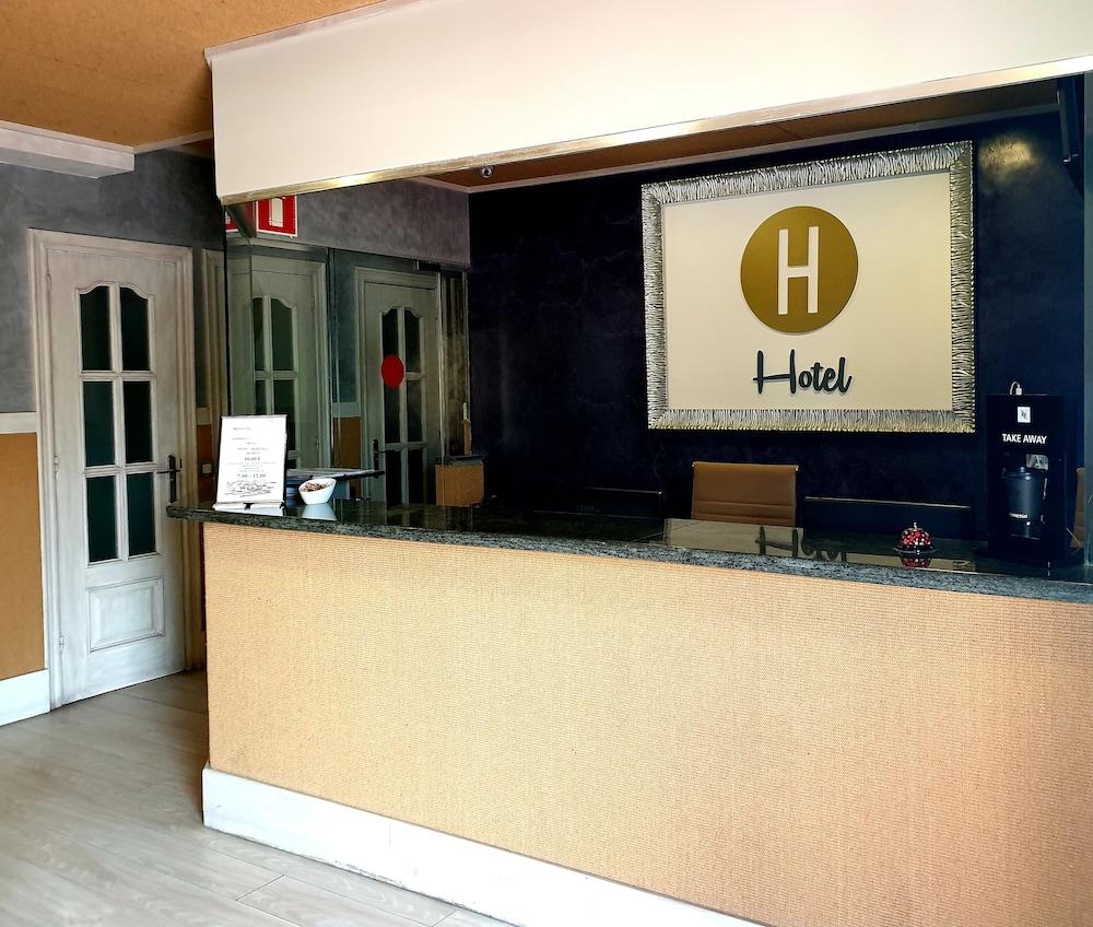Hotel H Ґранульєс Екстер'єр фото