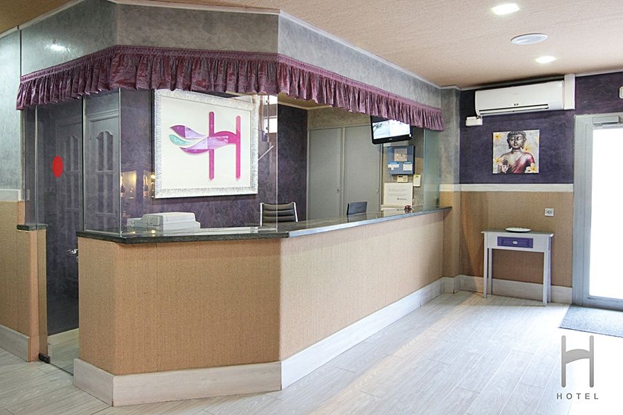 Hotel H Ґранульєс Екстер'єр фото